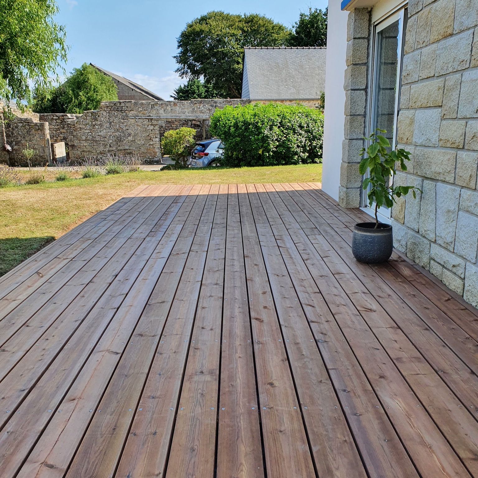 Réalisation d’une terrasse et d’un escalier en Pin…